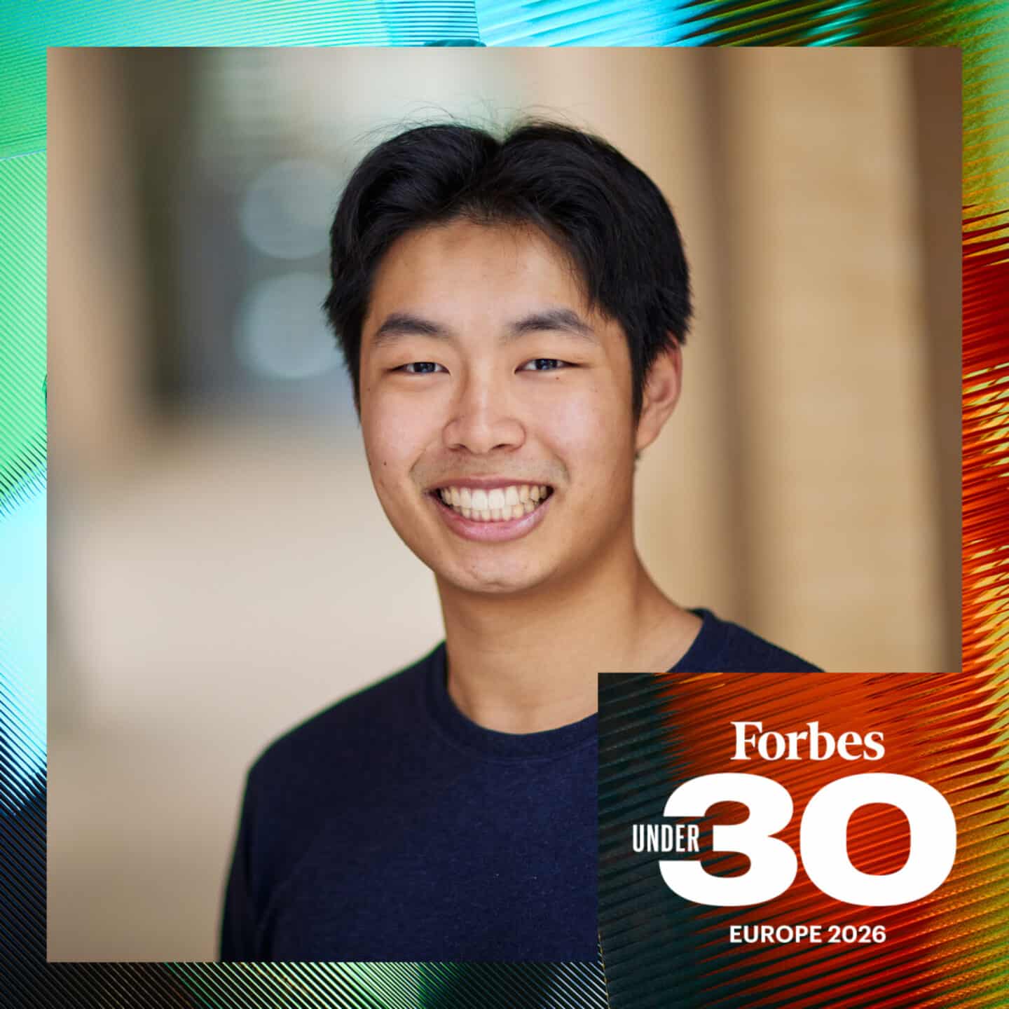 Portrait photo of Raymond Zhao