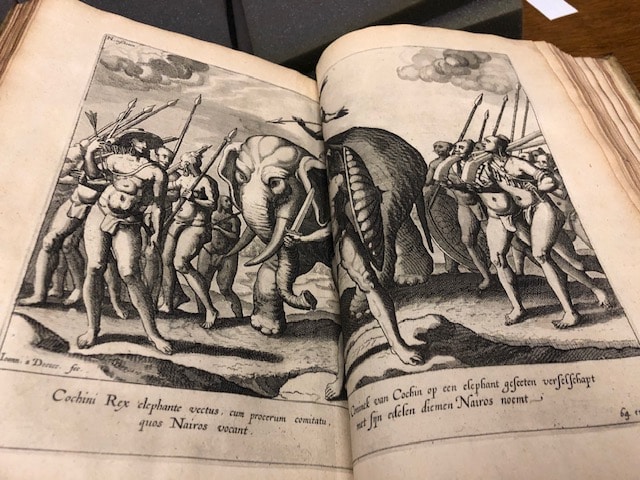 Image of a tribe and elephant from the Navigatio ac intinerarium (1599) by Jan Huygen van Linschoten.