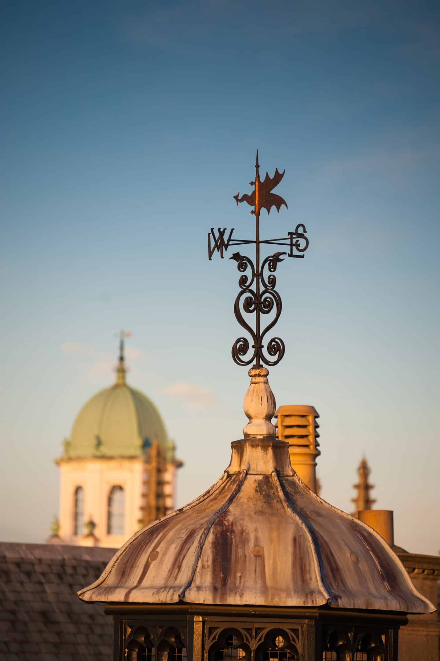 Skyline of Oxford buildings, featuring a weathervane